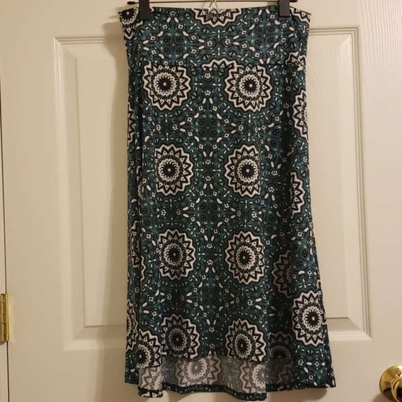 LuLaRoe Dresses & Skirts - Flowy skirt
